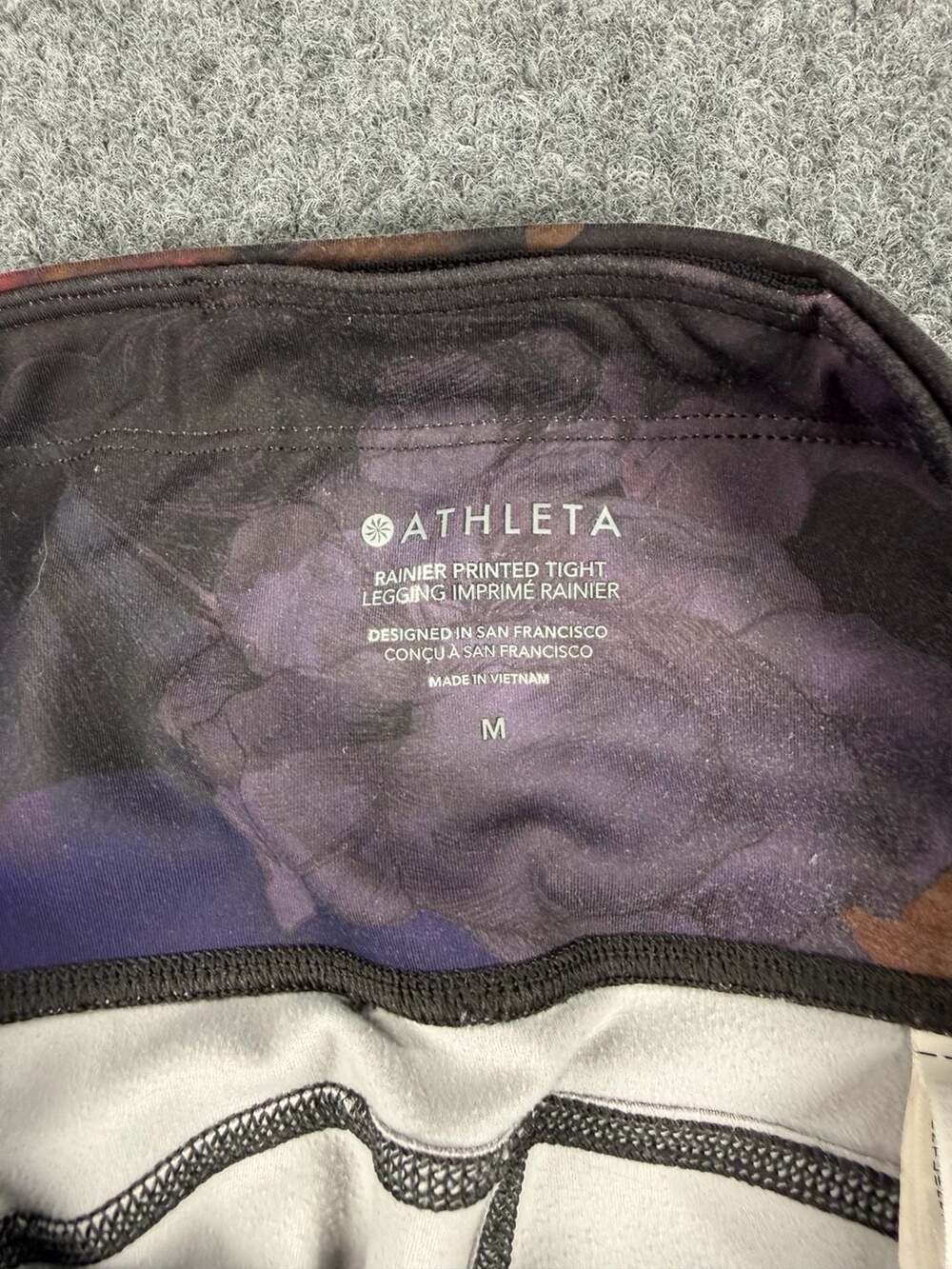 Athleta Rainier Printed Tight Leggings Floral Pattern with Zipper Pockets - Picture 3 of 10